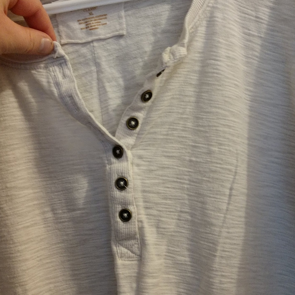 Shirt - Picture 3 of 4